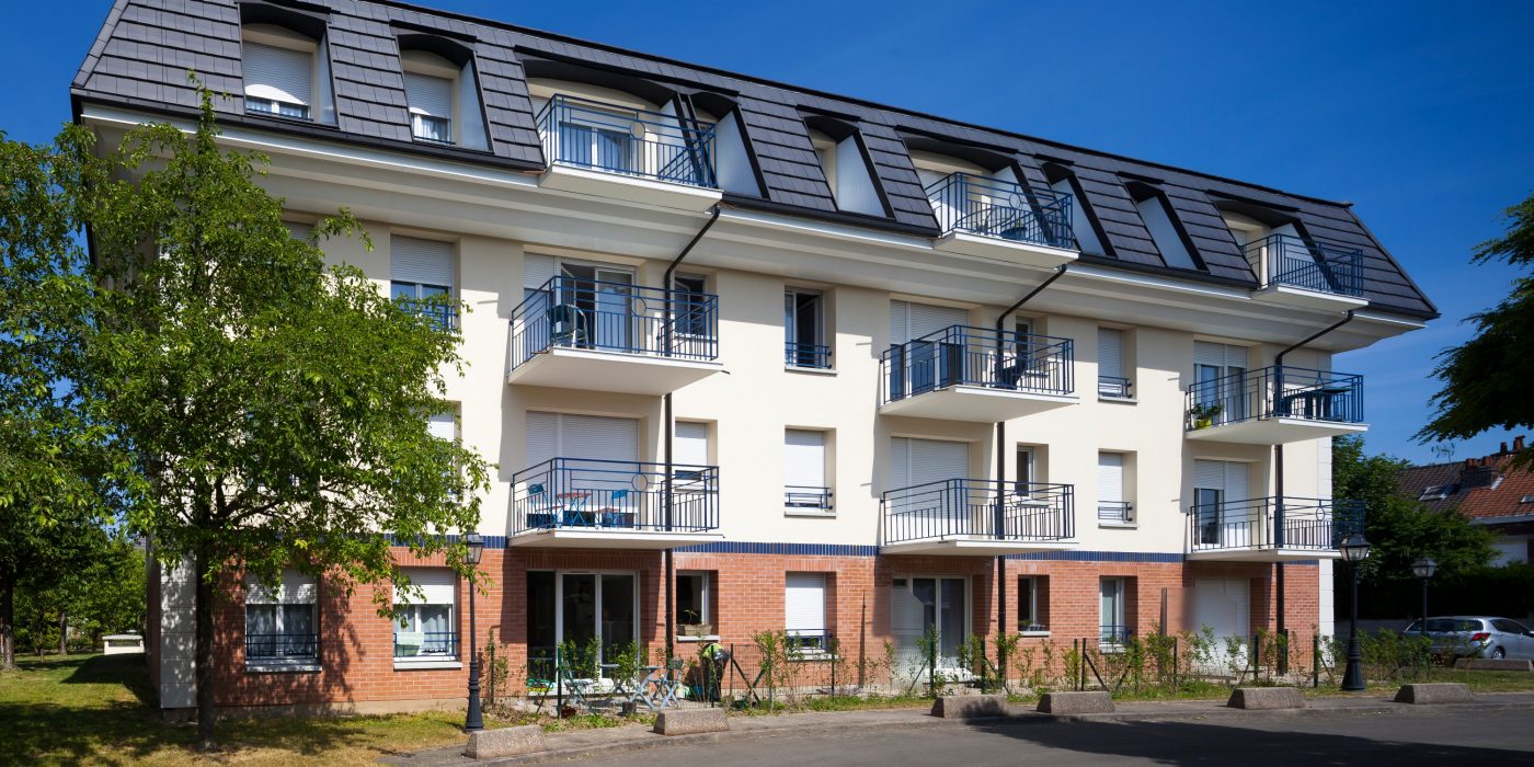 Le clos fleury avec les tuiles Koramic Ultima TFP Ardoisé et Actua Ardoisé